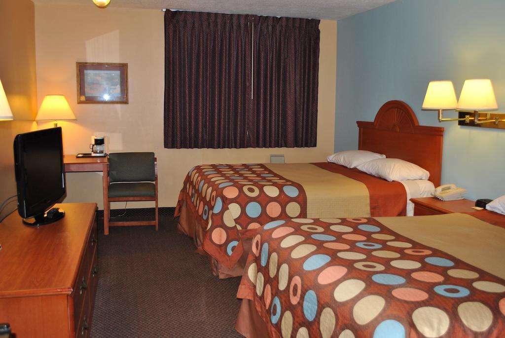 Super 8 By Wyndham Shipshewana Hotel Bilik gambar