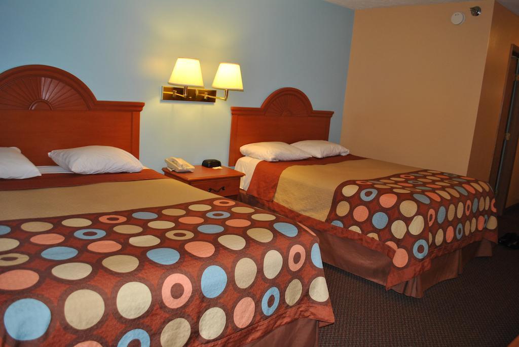 Super 8 By Wyndham Shipshewana Hotel Bilik gambar