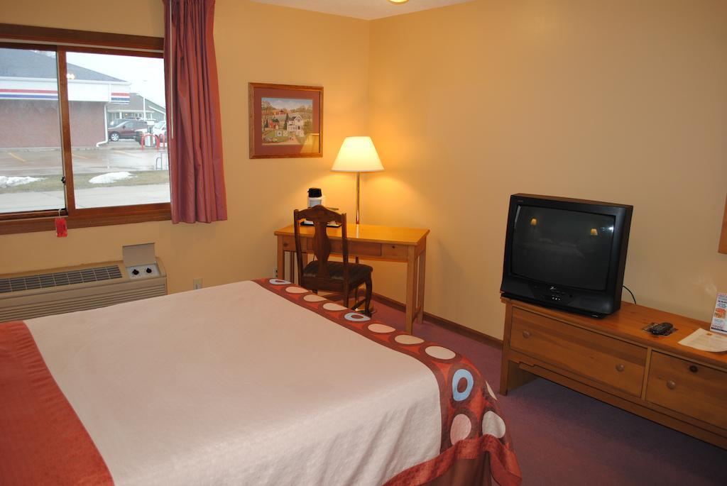 Super 8 By Wyndham Shipshewana Hotel Bilik gambar